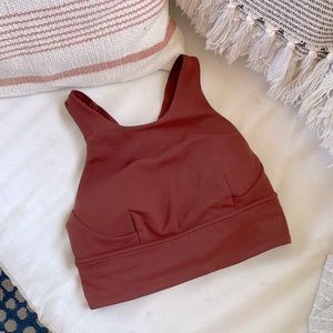 SALE ✨Lululemon Highneck Crop Size 4